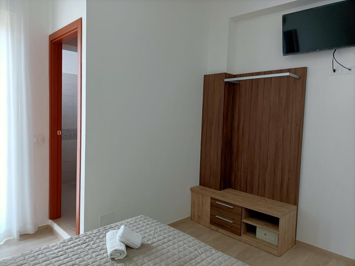 Hotel Bed & Book Римини Экстерьер фото